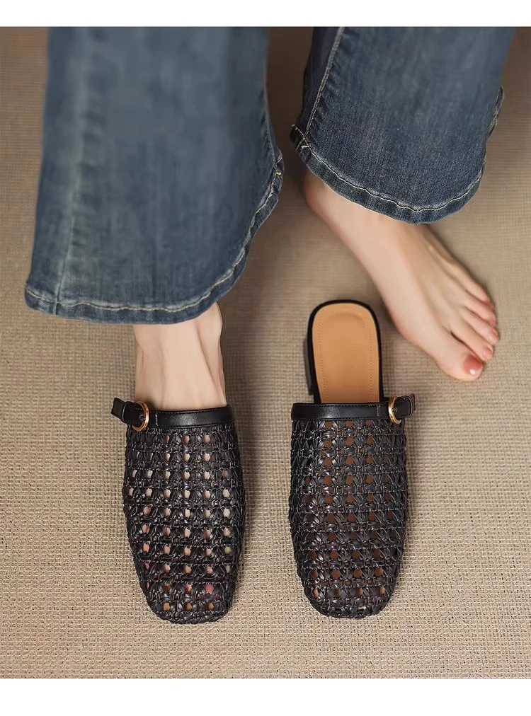 Modische, atmungsaktive, ausgehöhlte Baotou-Slipper für Damen – Neue, lässige Mesh-Halbschuhe mit eckiger Zehenpartie und einem Riemen – Detail 12