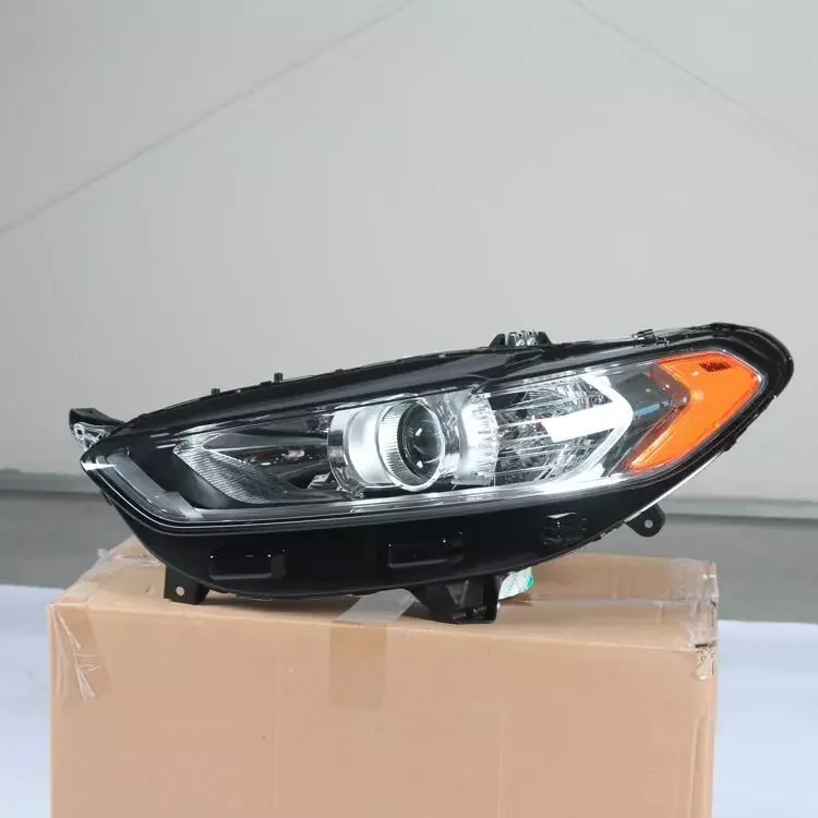 Ricambi auto di alta qualità per Ford Fusion 2013 2014 2015 2016 Fari per proiettori Sinistra + Destra cromati DS7Z-13008-D