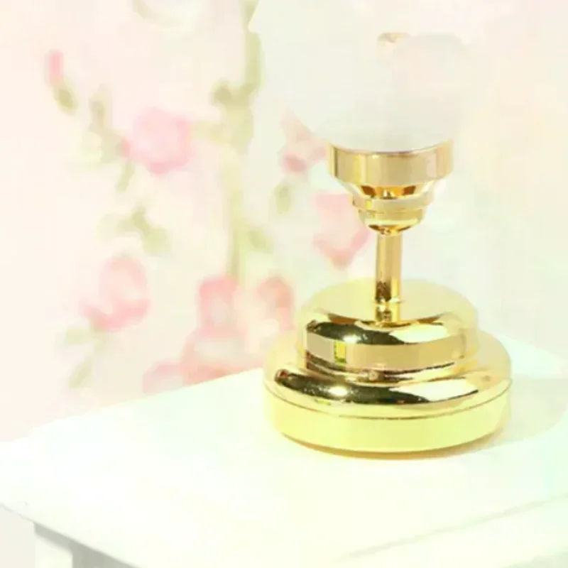 

Миниатюрная люстра для кукольного домика, модель 1:12, светодиодный потолочный светильник, аксессуар для декора интерьера