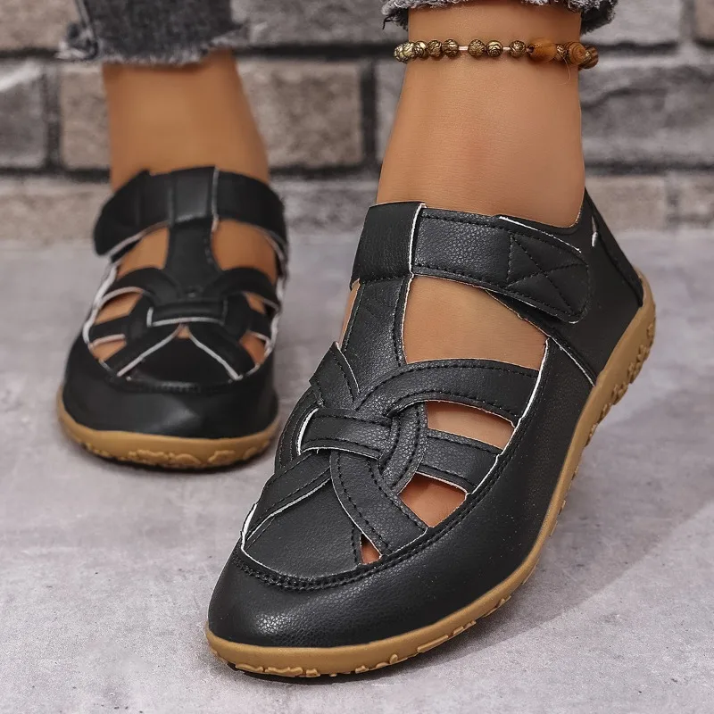 

2026 New Women Sandals Comfortable Flats Walking Ladies Sandals Covered Toe Beach Shoes Woman Fashion Outdoor Luxury Sandals