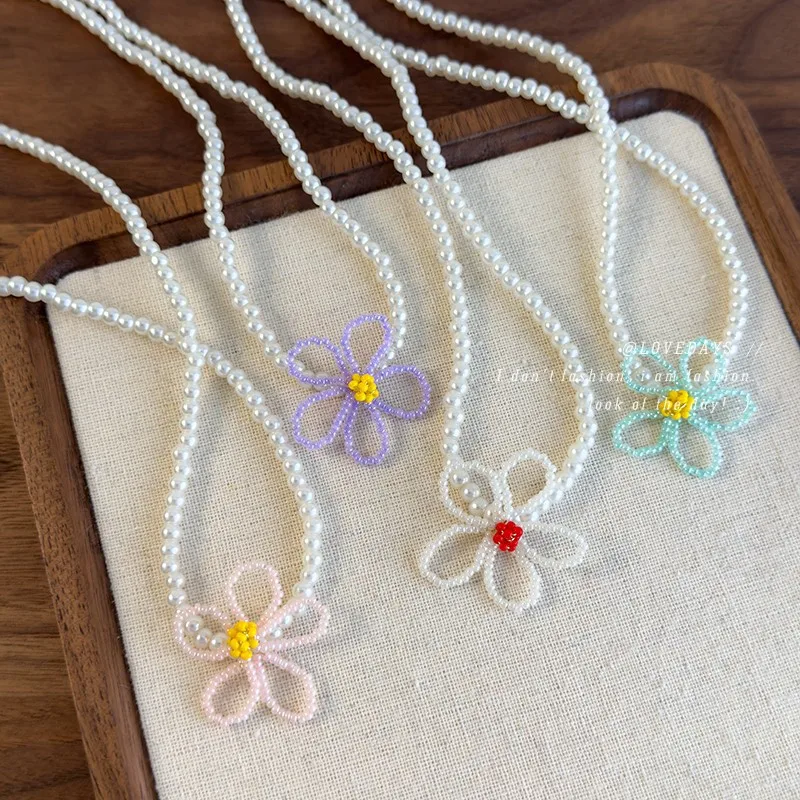 Small Pearl Seed Bead Floral Choker for Women Cute Sweet Spring Outfit Necklace Lightweight Breathable Daily Elegant