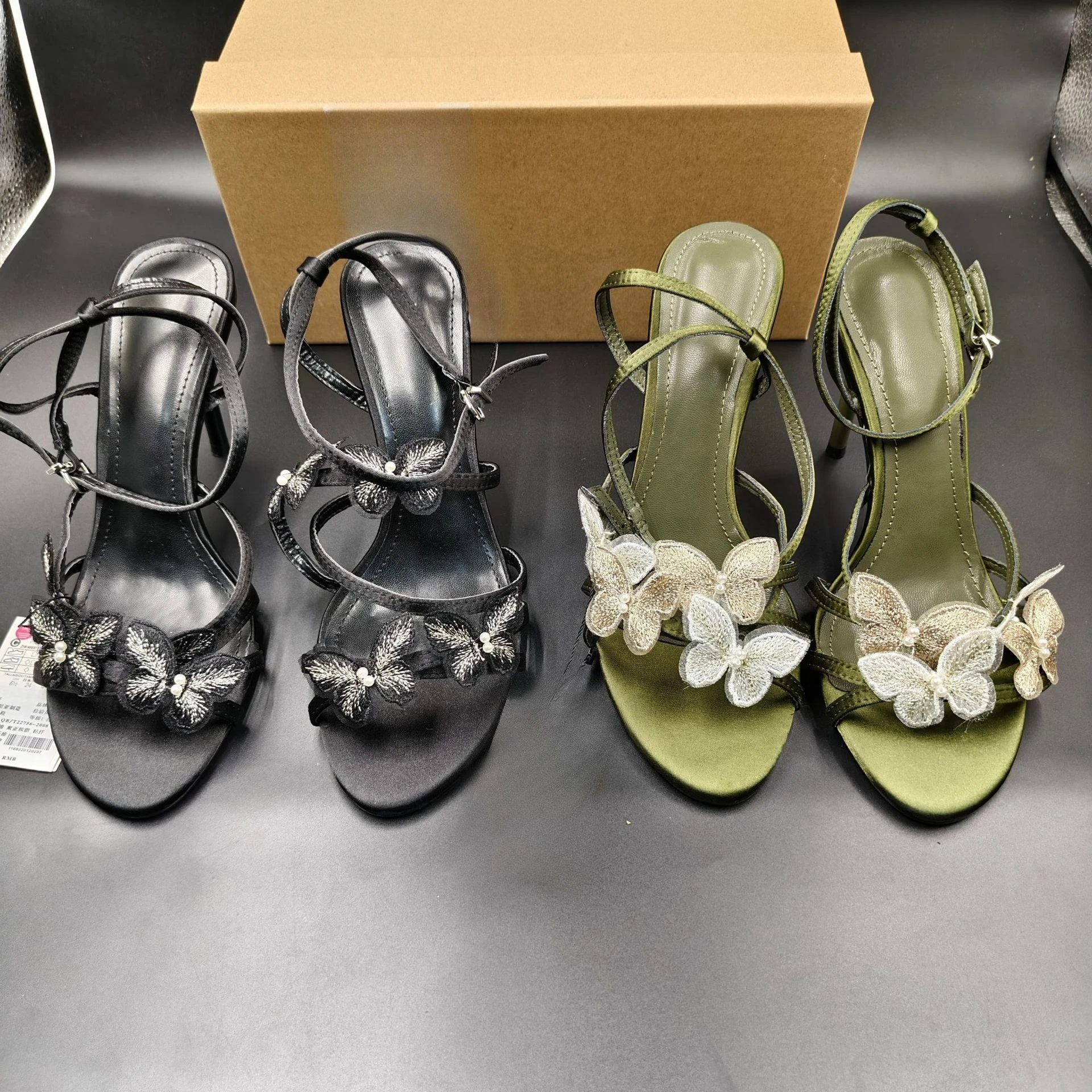 Fine heeled sandals 2026 new square round toe exposed thin strap combination with diamond studded bow, summer high heels
