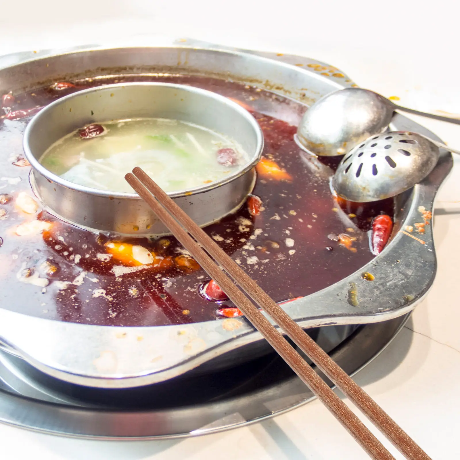 10Pairs Chinese Long Wooden Chopsticks Hot Pot Cooking Frying Barbecue Noodles Spaghetti Deep Fry Pick Up Smooth Elegant