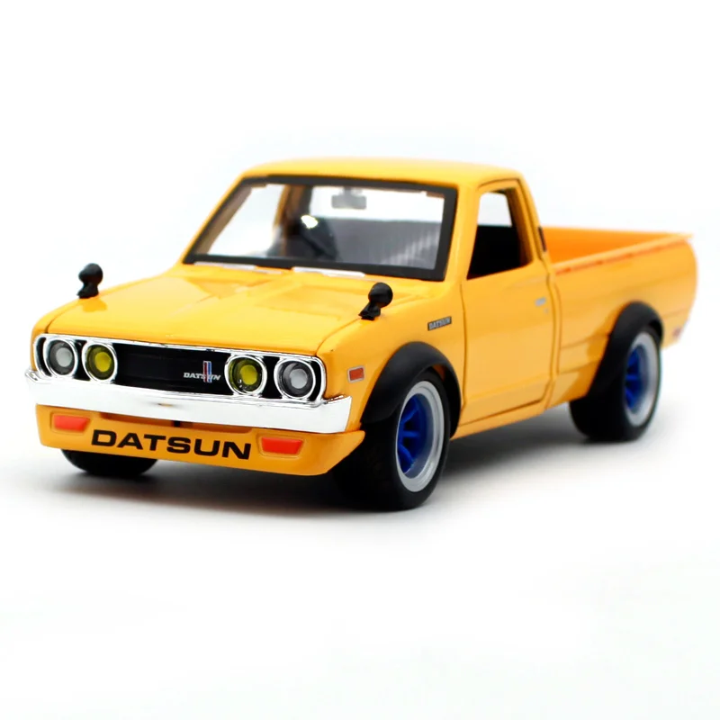 

Maisto 1:24 1973 Datsun 620 pickup conversion simulation alloy car model crafts decoration collection toy tools gift B241