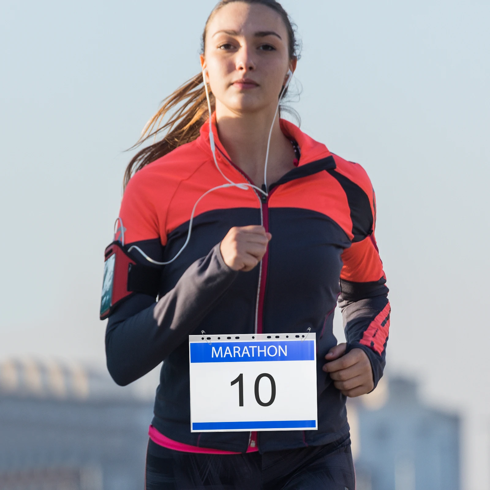 

100pcs Clear Running Bib Holders Waterproof Transparent Protective Sheets Portable Reusable Race Bib Bags Storage Organizer