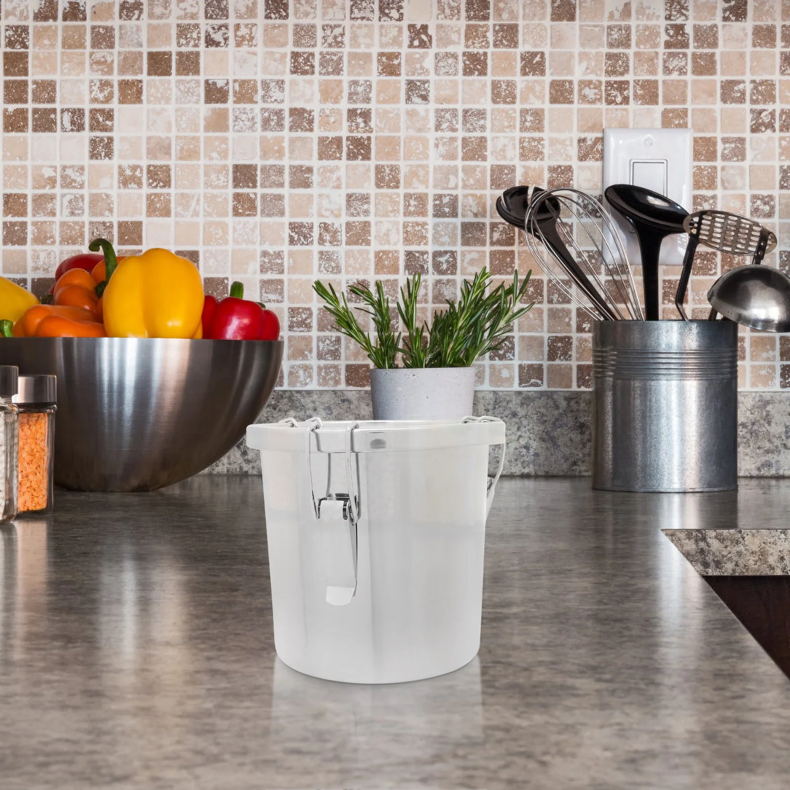 

Stainless Steel Sealed Bucket 6L 20x20cm Kitchen Supply Storage Container for Milk Oil Food Flour Grease
