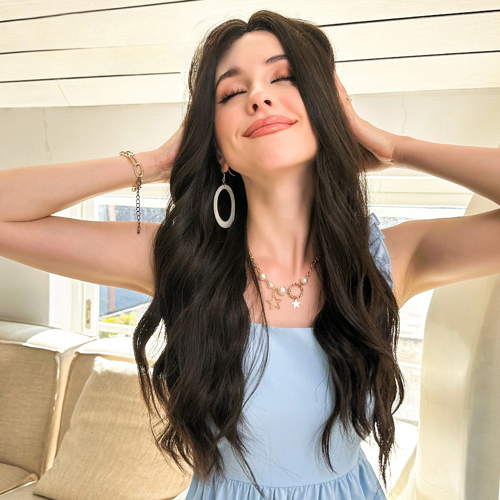 

Wig female long curly hair white female group with the same purple gradual change gray Harajuku Qi bangs big wave chemical fiber