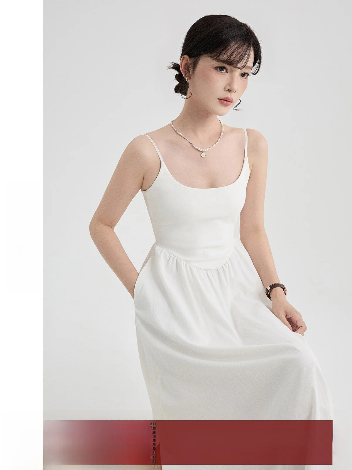 

Elegant White Strapless Dress Women's High Waist A-Line Skirt Summer 2026 G7851 Standard Fit Zipper Closure Casual V-Neck
