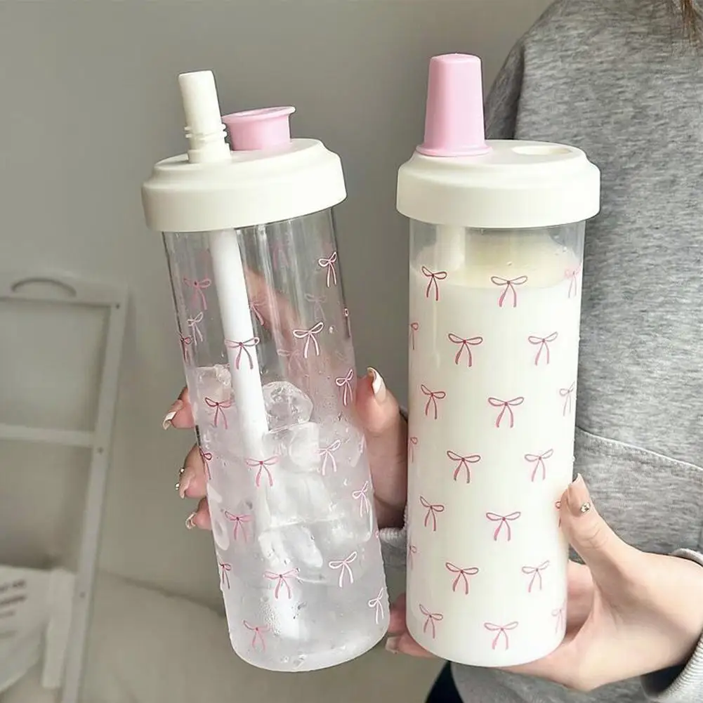 Rosa Schleife Tumbler Transparenter Stroh Wasserbecher Niedliche tragbare Wasserflasche für Outdoor-Schule Trinkwasserflaschen ﻿