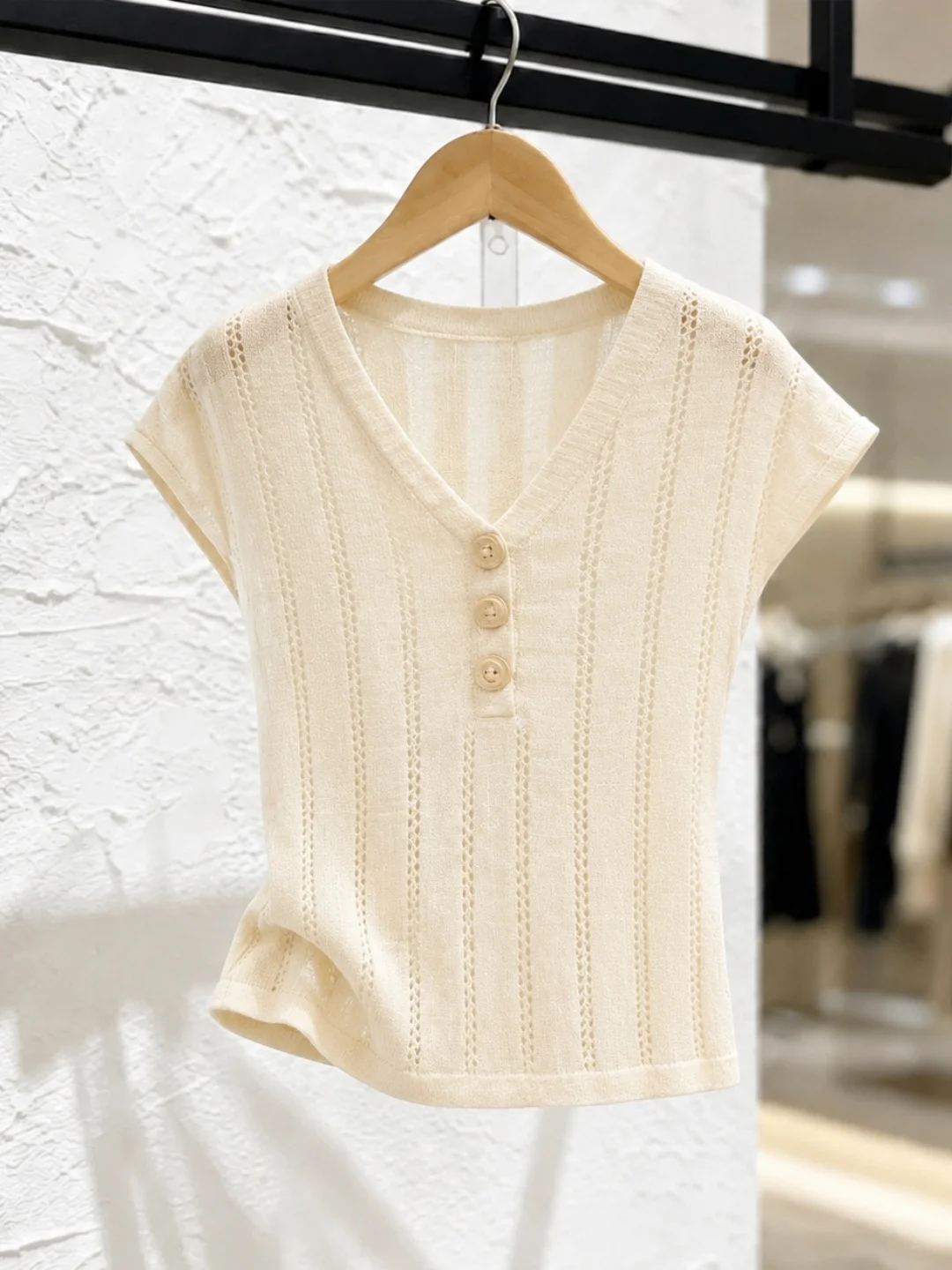 Simple Ice Silk Knitted V-Neck Top Hollow Design Slimming Korean Style Commute Straight Cut Short Sleeve Pure Color Summer 2026