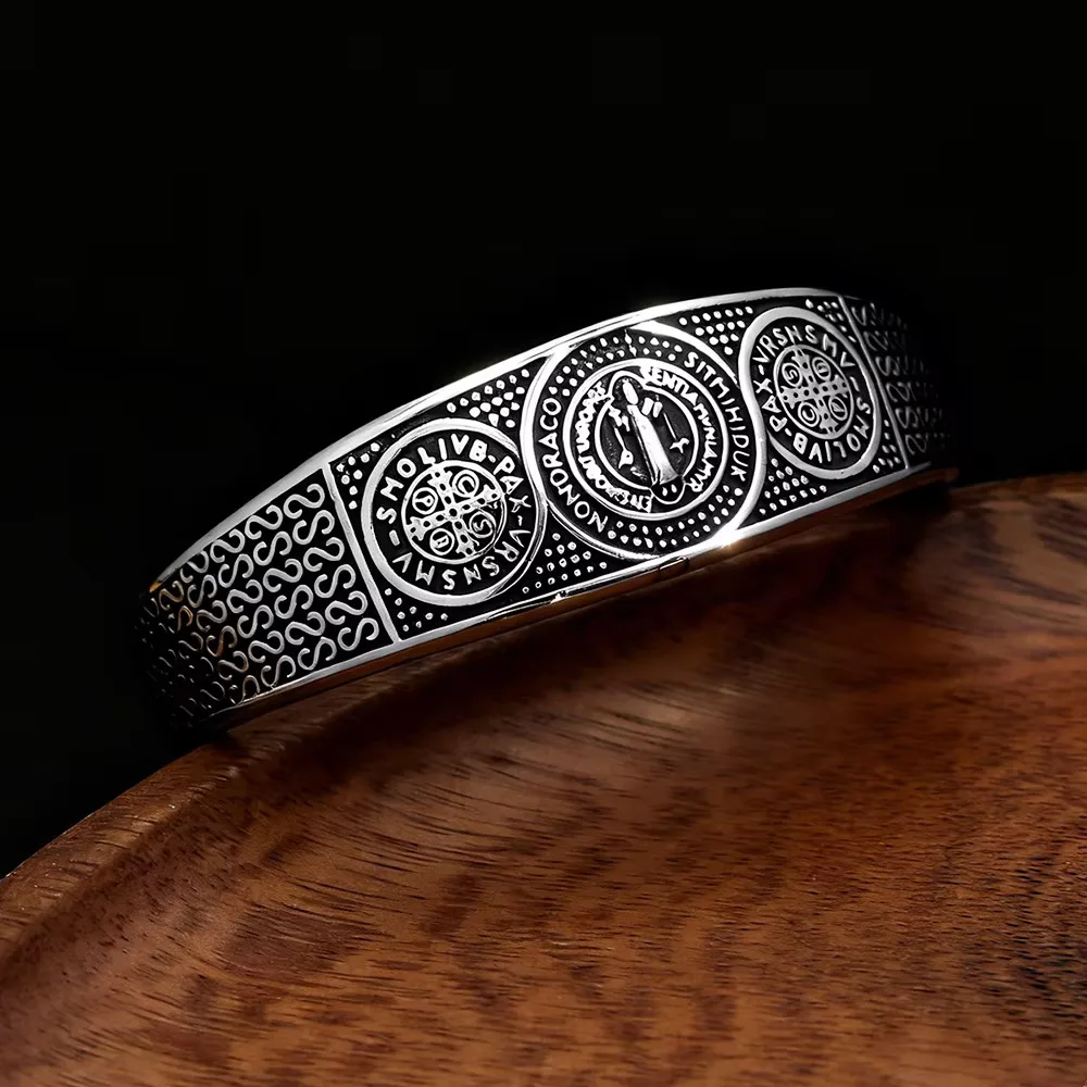 Vintage Heiliger Benedikt Exorzismus-Medaille Edelstahl Offener Armreif Unisex Katholischer Gläubiger Täglicher Glaube Modeschmuck Geschenk – Detail 6