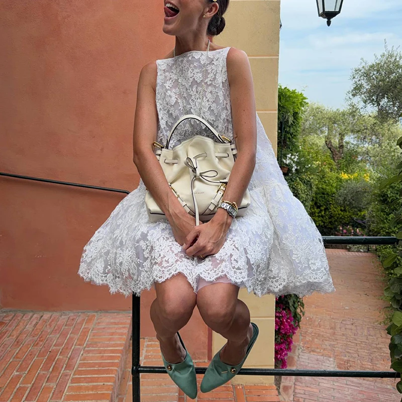Blumenstickerei Ärmelloses Hochzeitskleid Elegantes O-Ausschnitt Trägerkleid Damen Sommerkleid Mode Ausgehöhltes Spitzen-Kurzkleid