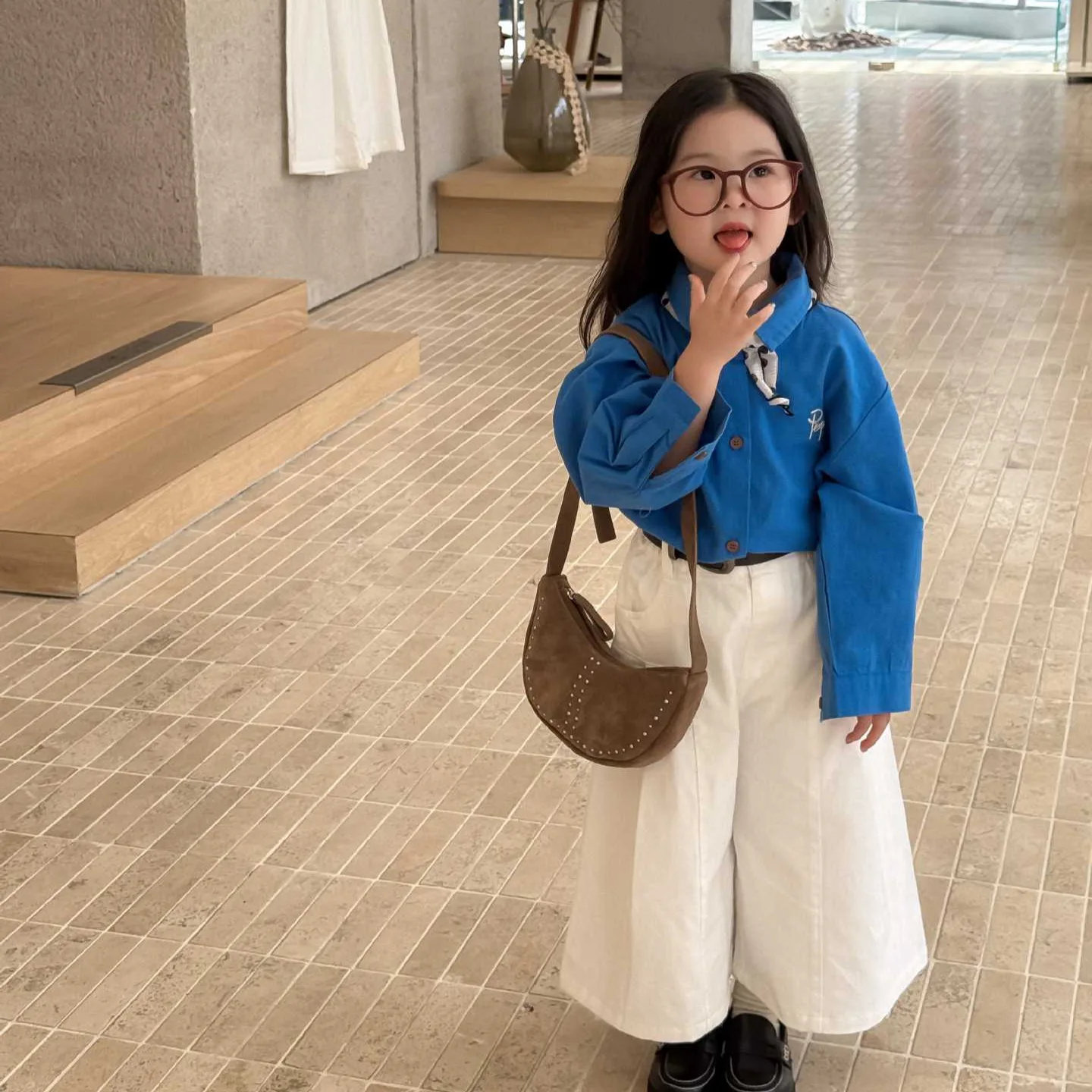 

2025 Autumn New Children's Clothing Girls' Premium Blue Solid Colour Shirt Girls' Autumn Top