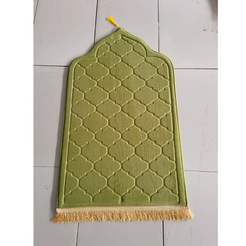 

Prayer Mat for Muslim Ramadan Flannel Carpet Worship Kneel Embossing Floor Carpets Non-slip Soft Portable Travel Prayer Rug