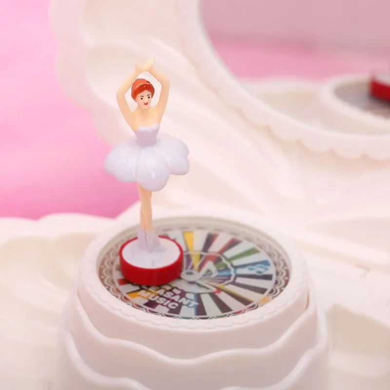 Kids Shell Shape Ballet Girl Music Box with Light Classic Retro Melody Toy for Birthday Holiday Wedding and Parties Decorative