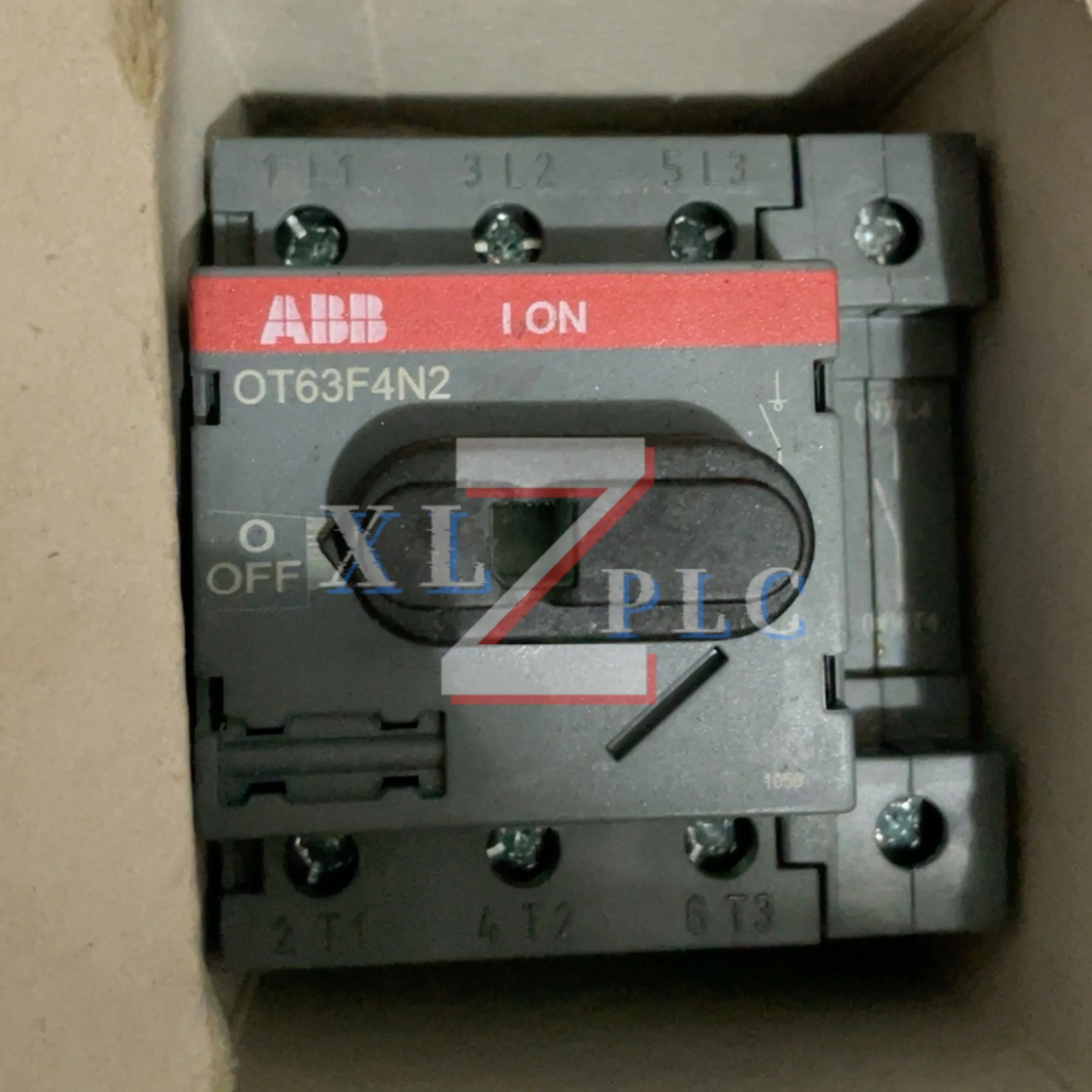 Scheidingsschakelaar nieuwe originele OT63F3 OT63F4N2