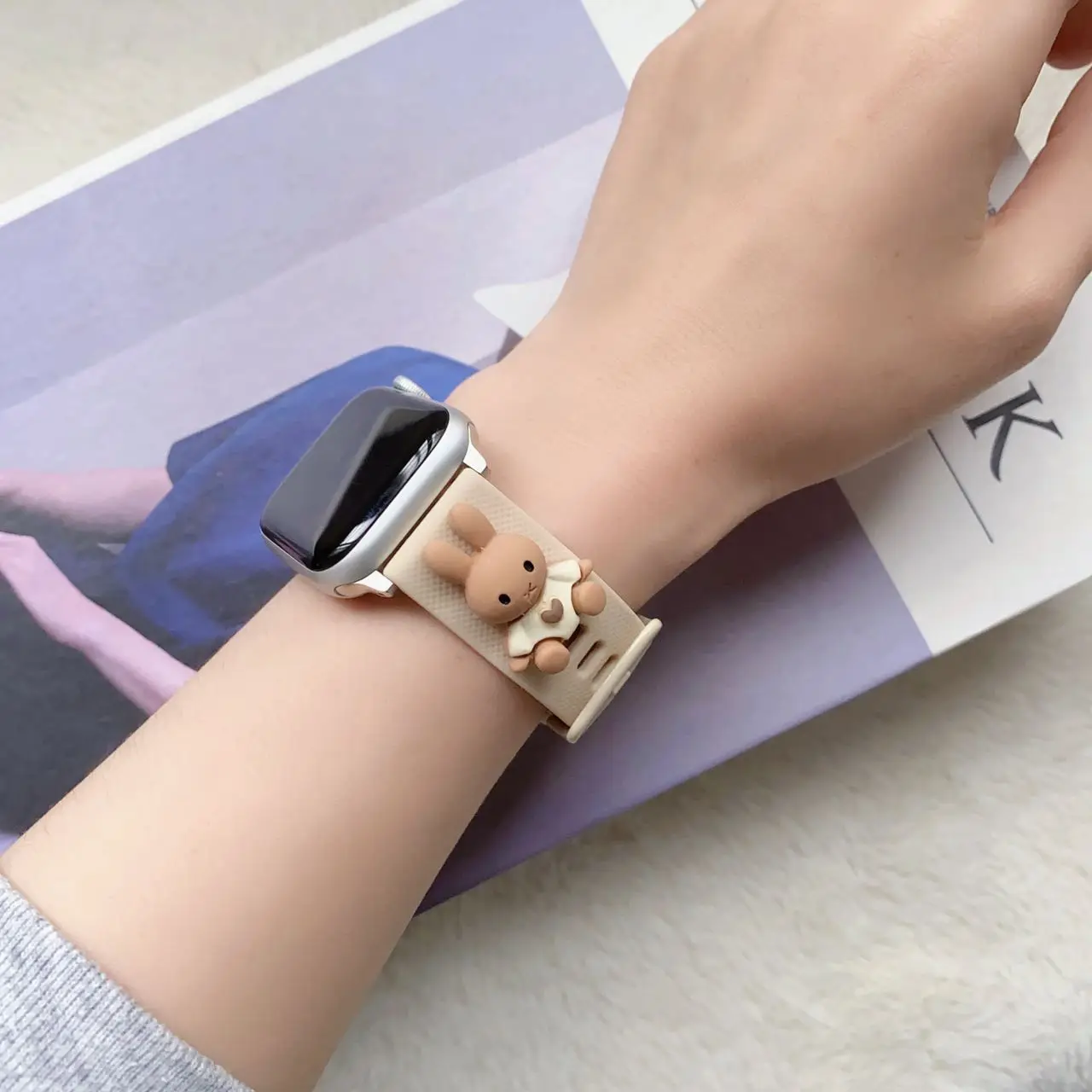 Correa de goma con decoraciones para Apple Watch, pulsera de silicona de 38/42mm, 40/44mm para iWatch8 SE7 6 5 4 3 2 1 41/45mm 49Ultra