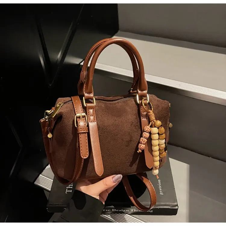 

2025 Autumn New 2444 Dumpling Bag Fashion Light Luxury High Sense Simple Zipper Trend Niche Leisure Bag