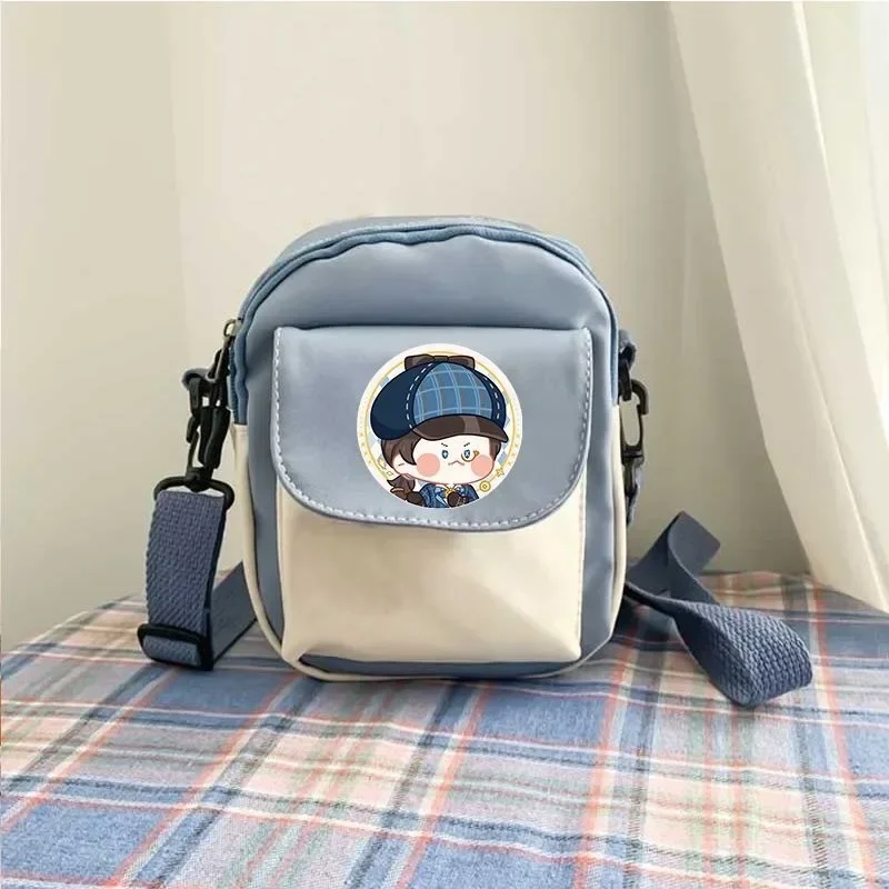 Anime Identity V Juego Cos Naiad Mercenario Fotógrafo Compositor Purfumer Etc. Regalo de bolso pequeño diagonal fresco simple unisex 2024