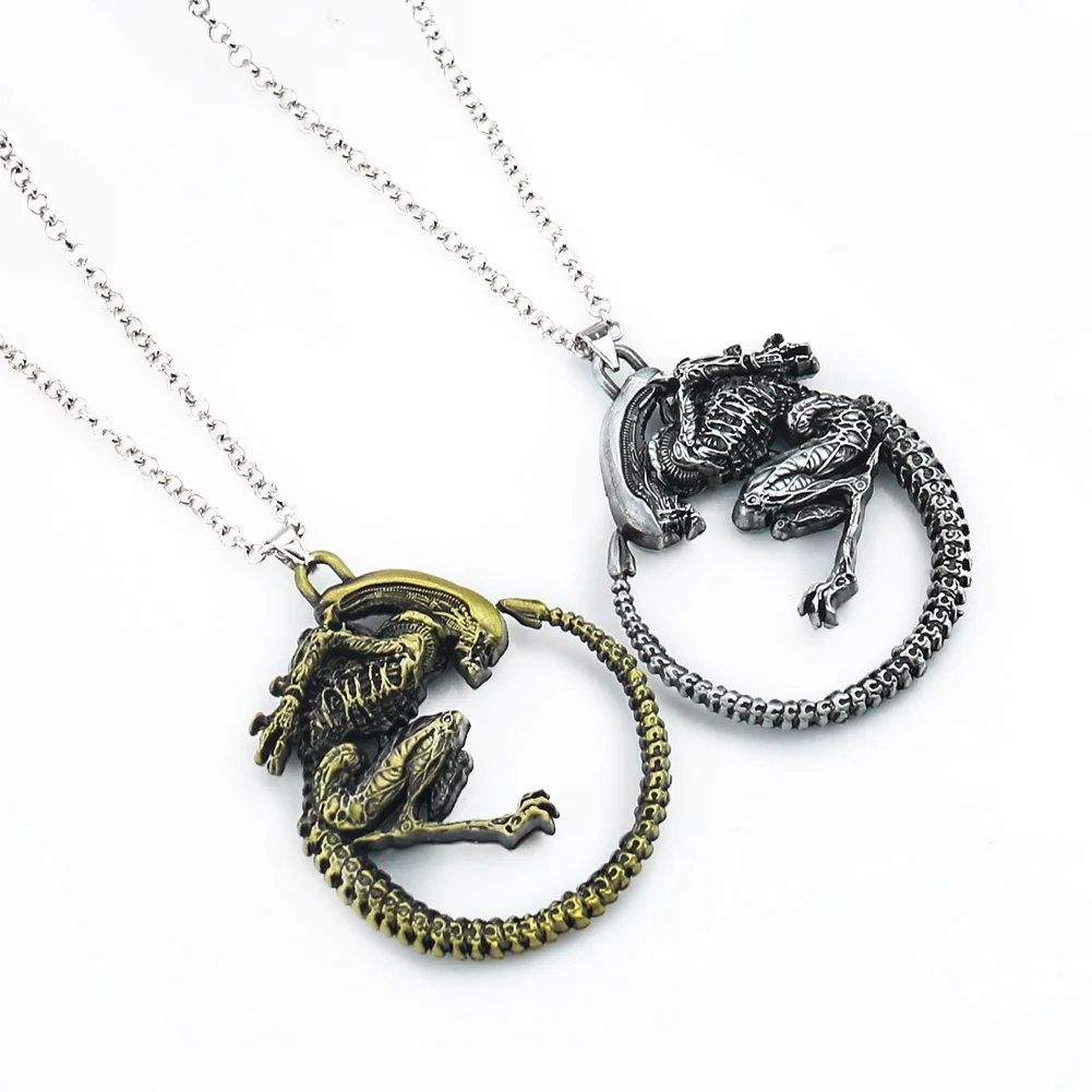 Aliens Predator Skeleton Necklace Tail Bone Variation Alien Queen Pendant Devil Metal Chain Man Boy Cowboy Chain Jewelry Gift