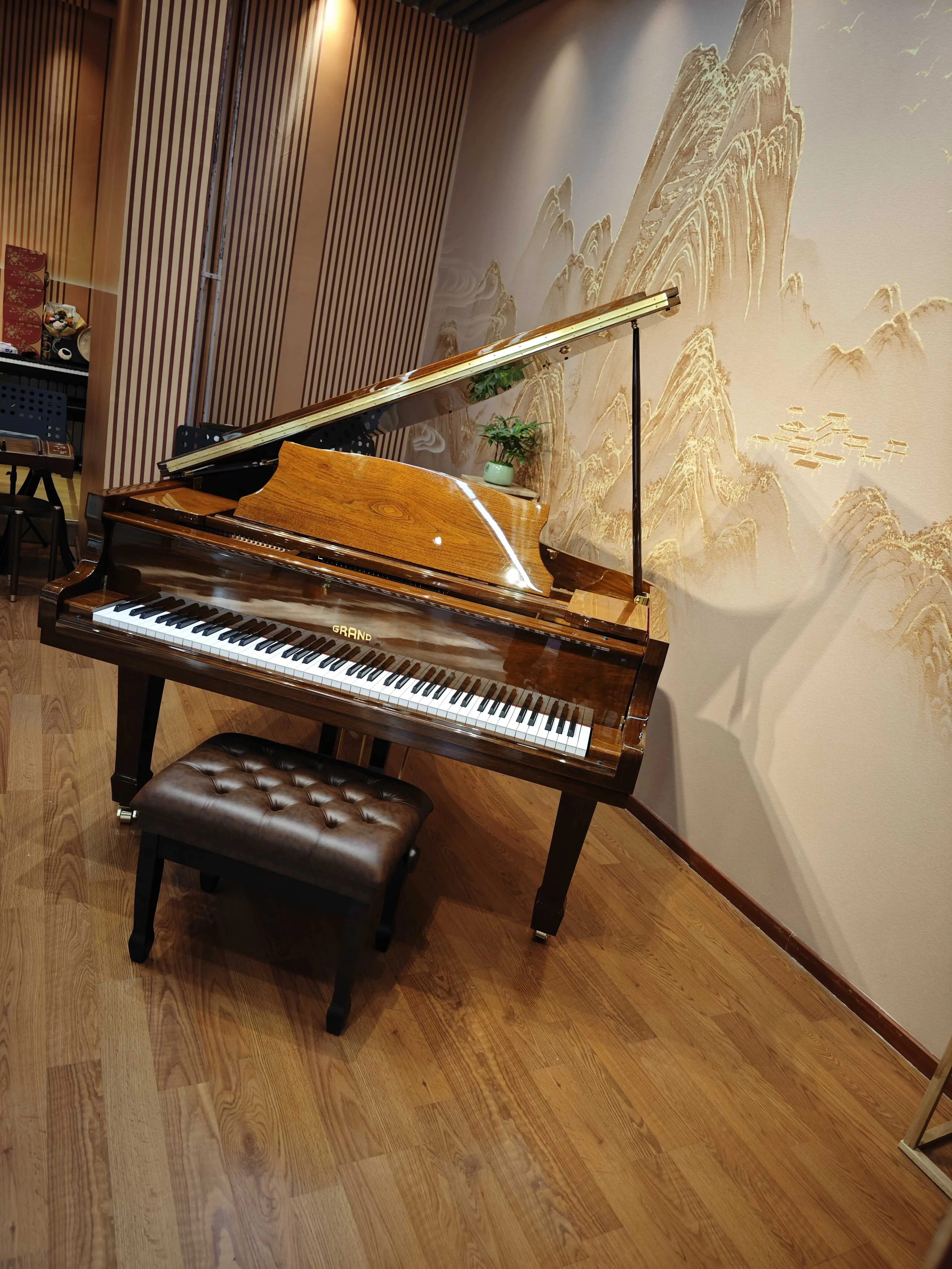 Hooqu 2025 مخصص 88 مفاتيح 152 سنتيمتر خشب الساج الخشبي الميكانيكية الطفل الكبير البيانو الساخن بيع البيانو الزخرفية الكبرى