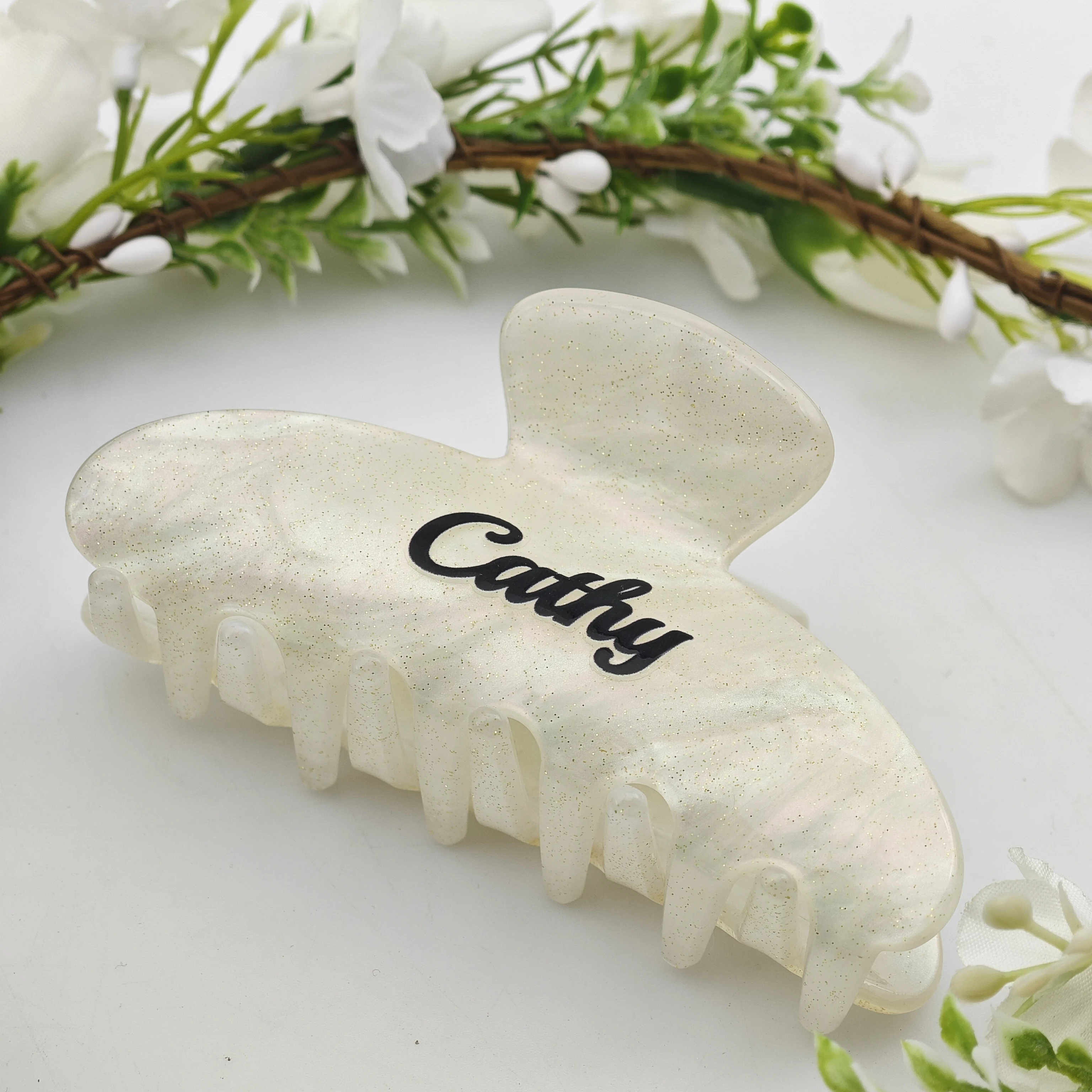 أسماء lateefah المتصلة، أسماء دبوس الشعر، والشعارات، والأسماكريليك الشعر القابل للتخصيص تقدم تأثيرات مختلفة، ورسائل اسم شخصية،