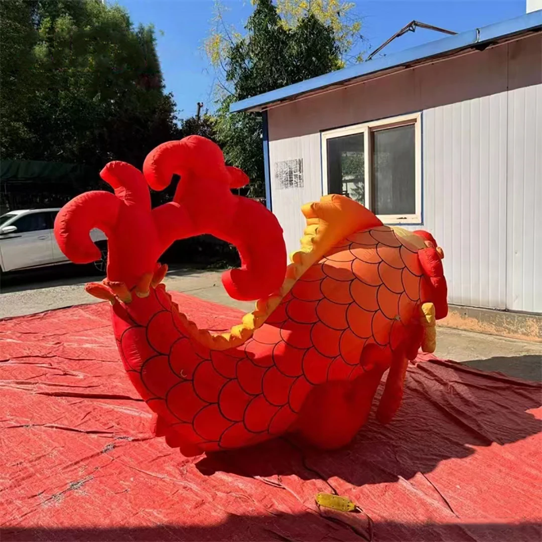 巨大なインフレータブルフィッシュエアブロー,白いLEDライト,鯉の漫画,ディスコやイベントの建設,屋外の装飾,広告