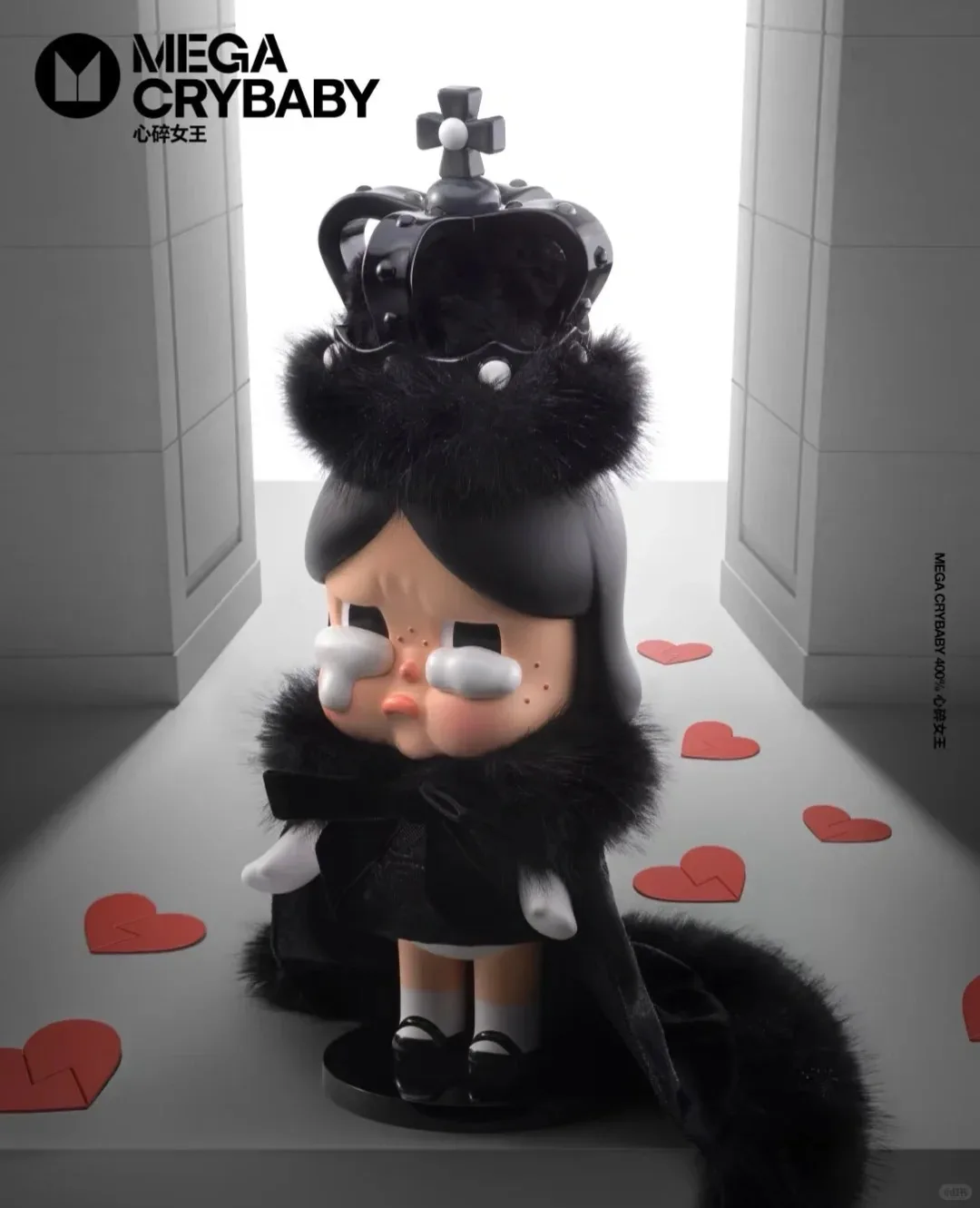 

POP MART Оригинальная коллекционная фигурка CRYBABY 400% Heartbroken Queen MEGA Cute, слепая коробка, красивый декоративный подарок для украшения, в наличии