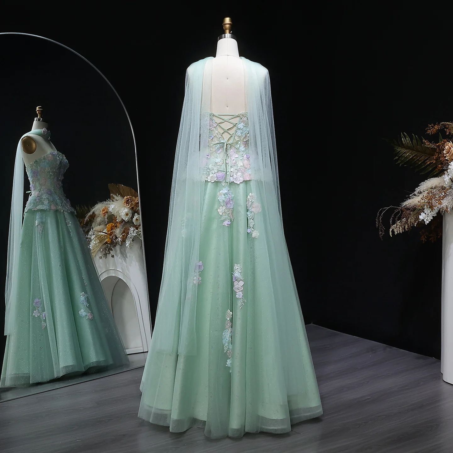 Sharon Said Dubai Elegantes Salbeigrünes Abendkleid mit Applikationen und Schal 2026 Damen Hochzeits-Formelles Partykleid SS755 Maßanfertigung – Detail 11