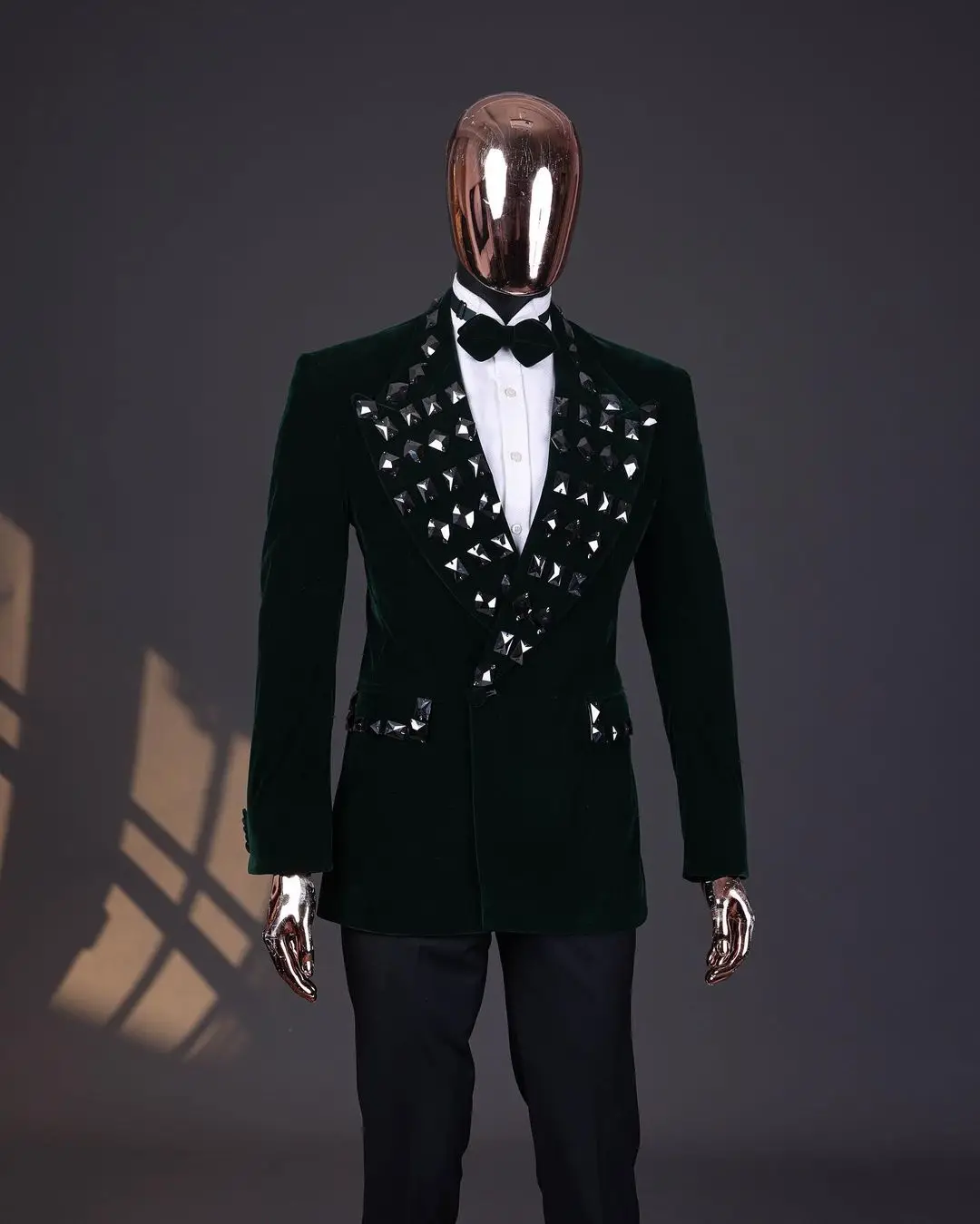 

Dark Green Velvet Jacket Set For Men Luxury Full Diamond Lapel Performance Host Blazer Set Slim Fit Night Club Shiny Costume