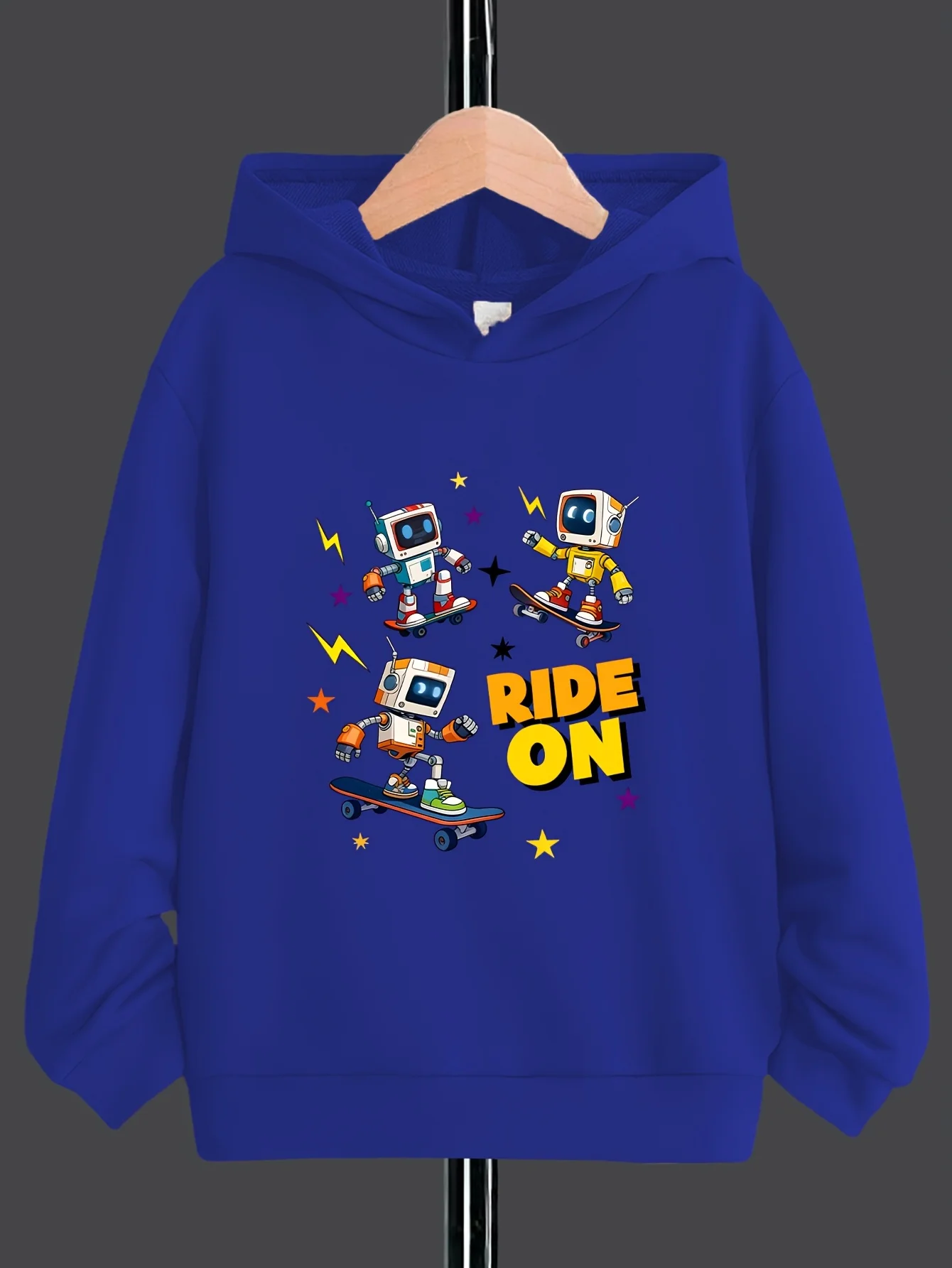 【Cute Robot Pattern Hooded Sweatshirt for Kids Playing on a SkateboardNew Autumn/Winter Loose-fitting Top for Boys and Teenagers