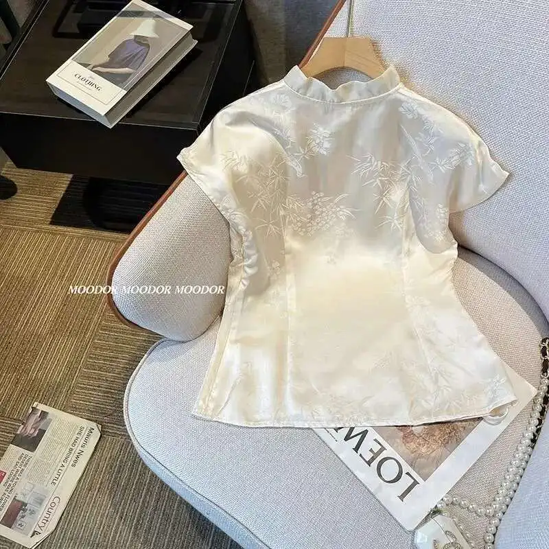 中国風の女性半袖プリントスタンドアップカラーシャツ気質エレガントなベージュシャツレトロ夏ライトソフトトップ