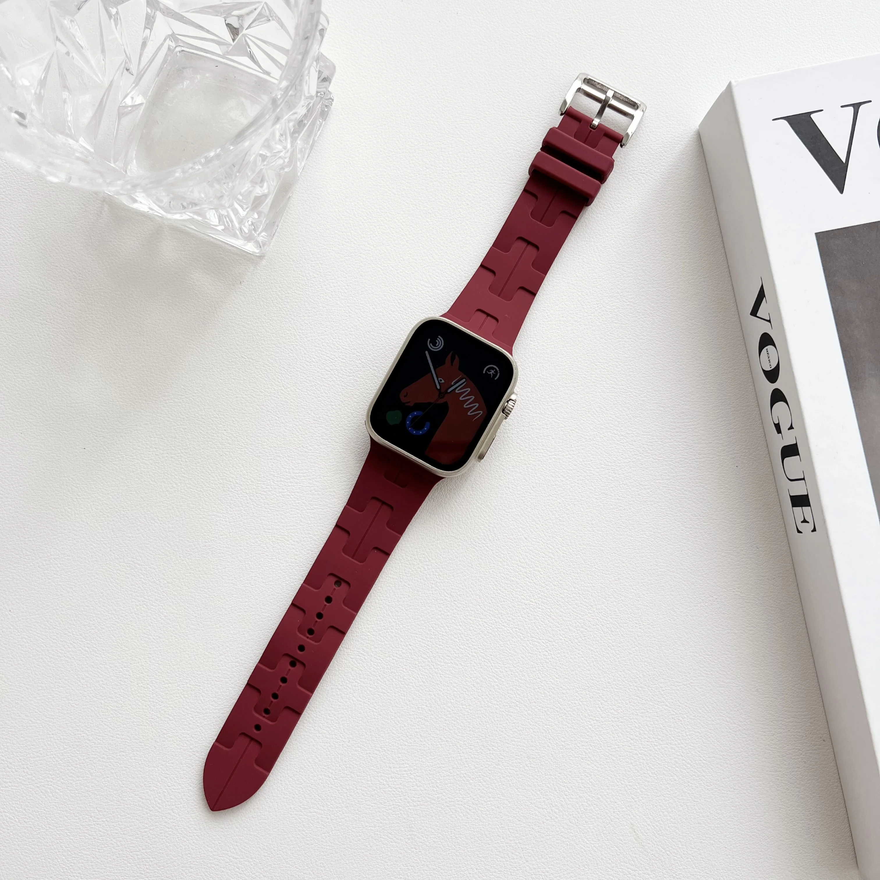 Cinturino per cinturino Apple Watch 44mm 45mm 41mm 40mm 49mm 42mm 38mm nuovo braccialetto in silicone correa iwatch Series 9 8 Ultra 7 se 3 5 6 4