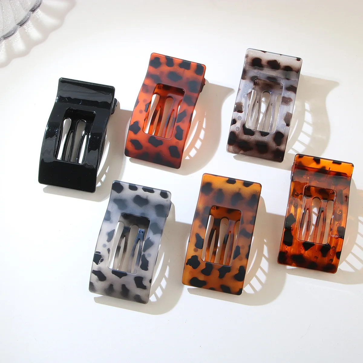 

Frosted Rectangle Ponytail Clip Women Girls Leopard Print Hair Claw Simple Fashion Shark Clip Styling Headwear Hair Accessories