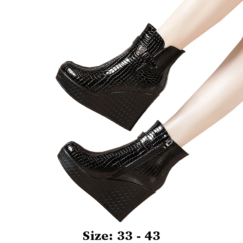 

Высококачественные женские лакированные ботинки на танкетке с короткими щиколотками на высоком каблуке 10 см, платформе 2025 33, 34, элегантная осенне-зимняя обувь черного цвета