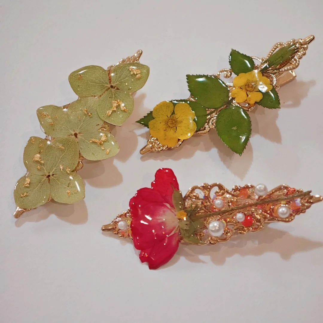 3297 Wholesale Handmade Plant Dried Flower Specimen Crystal Resin Duckbill Clip Rose Side Clip Creative Christmas Birthday Gift