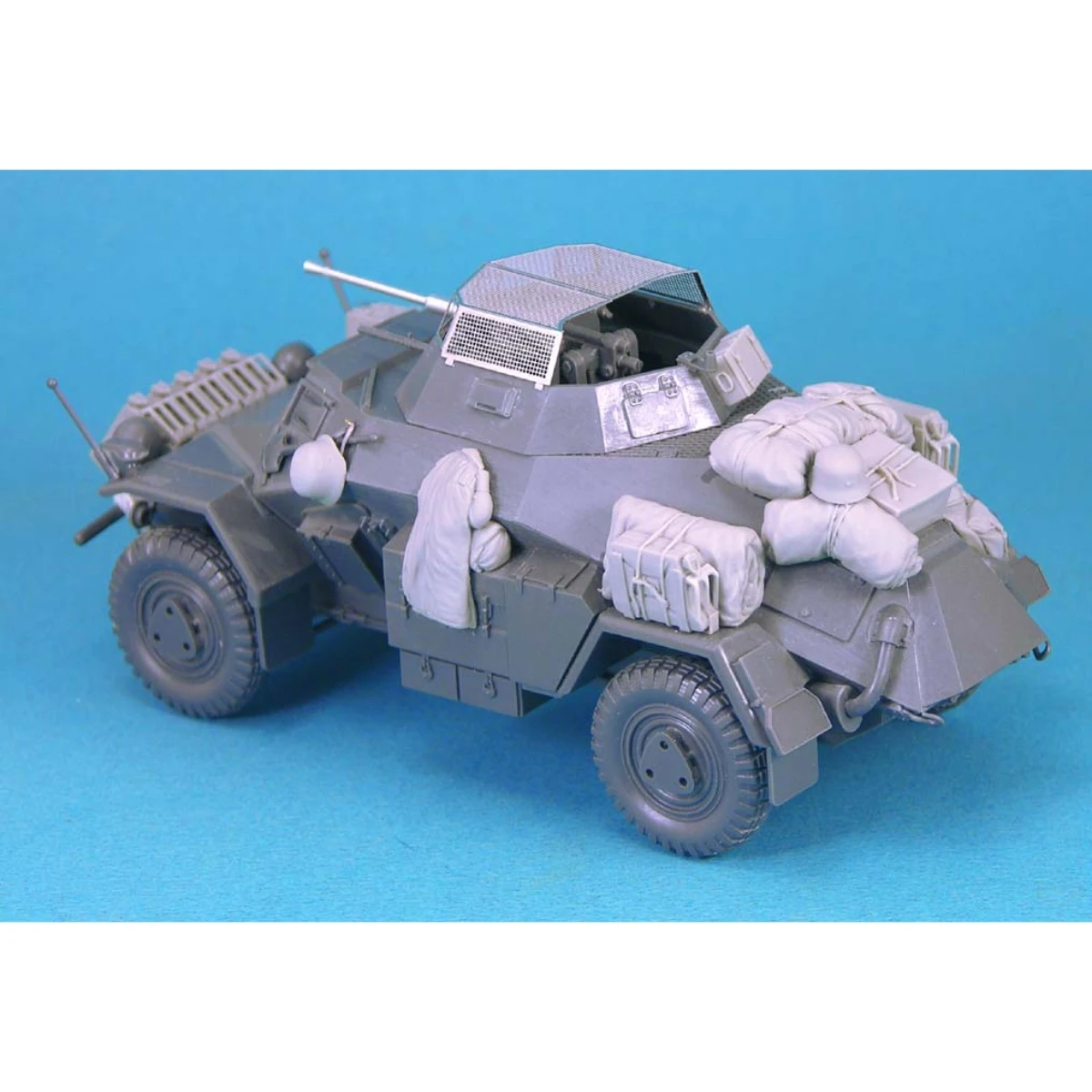 1/35 resin soldier model GK four-wheel armored kit - unassembled and unpainted DIY set - 867T