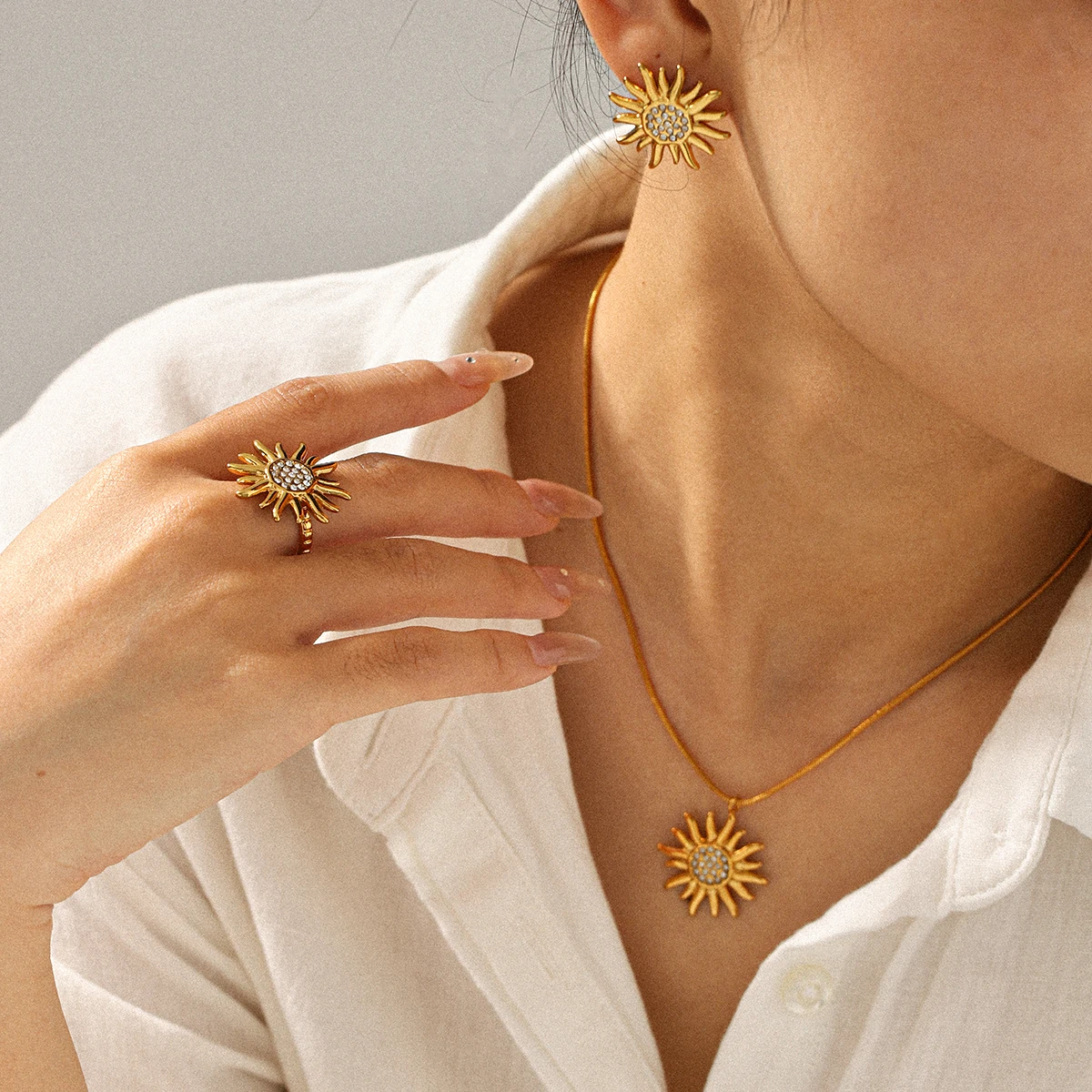 

New Huangchao Creative Heart Shaped Shell Pendant Necklace Women Necklaces Fashion Pendant Jewelry Party Jewelry Birthday Gift