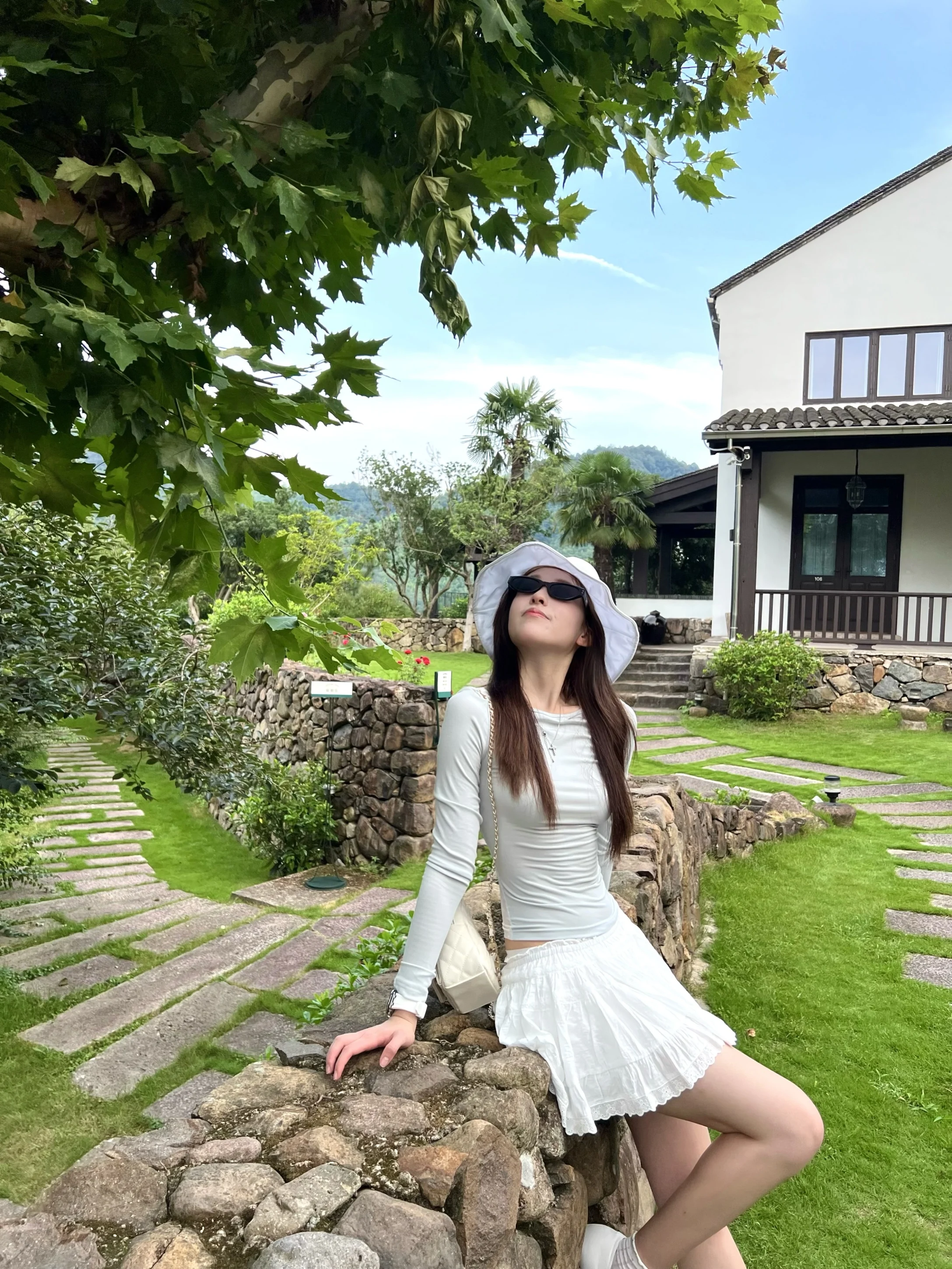 

Модный топ Nemowu для девочек с одним открытым плечом, кружевными вырезами и длинными рукавами, круглый вырез, влагоотводящий, для ношения как верхняя одежда или под одежду.