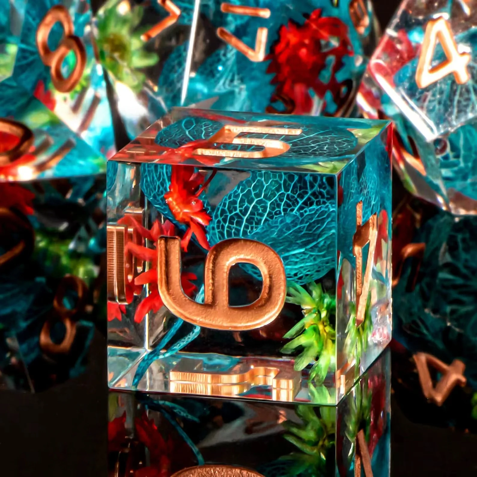 

7-piece set of resin DnD dice, sample dried flowers, handmade transparent polyhedral dice, suitable for Dungeons&Dragons