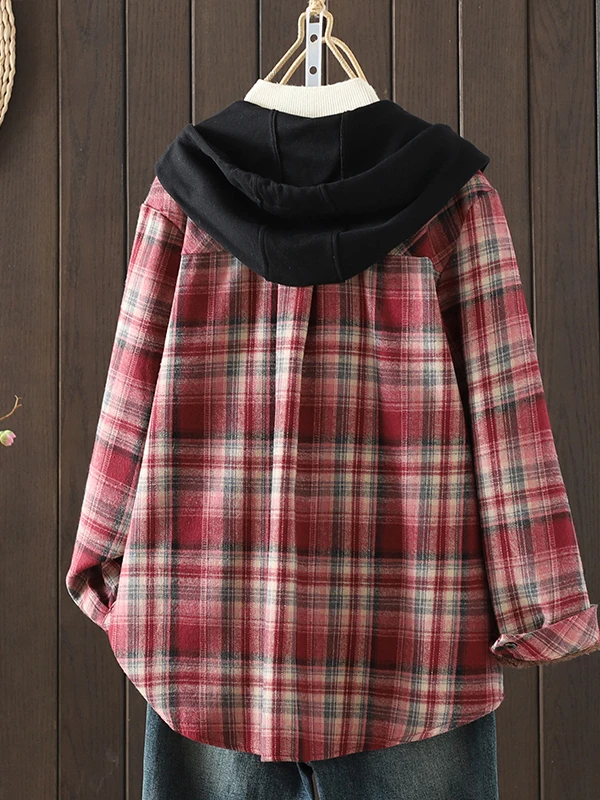 معطف نسائي كبير الحجم بنقشة مربعات مبطن بالفرو مع غطاء للرأس وألوان متباينة، تصميم فني عتيق للتنقل اليومي في الخريف والشتاء