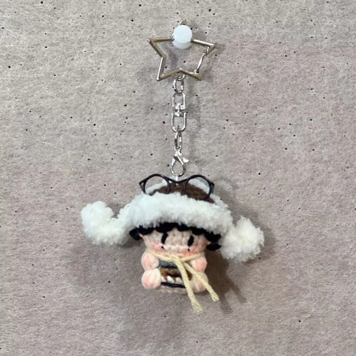 Amor inverso, producto terminado Ziyu, gorra de vuelo, caramelo de goma de ganchillo, muñeca de nariz pequeña, llavero artesanal diy, muñeca colgante