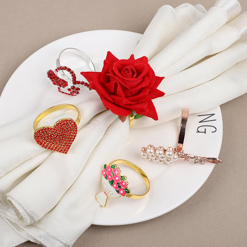 

Love Heart Rose Flower Napkin Ring Buckle Zinc Alloy Diamond Ornament Valentine's Day Wedding Banquet Party Table Napkin Holder