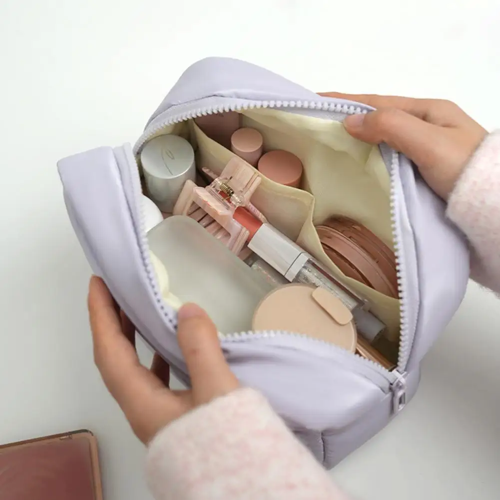 

Portable Cosmetics Travel Case Portable Women's Makeup Organizer Bag with Waterproof Zipper Travel Toiletry for Girls for Home