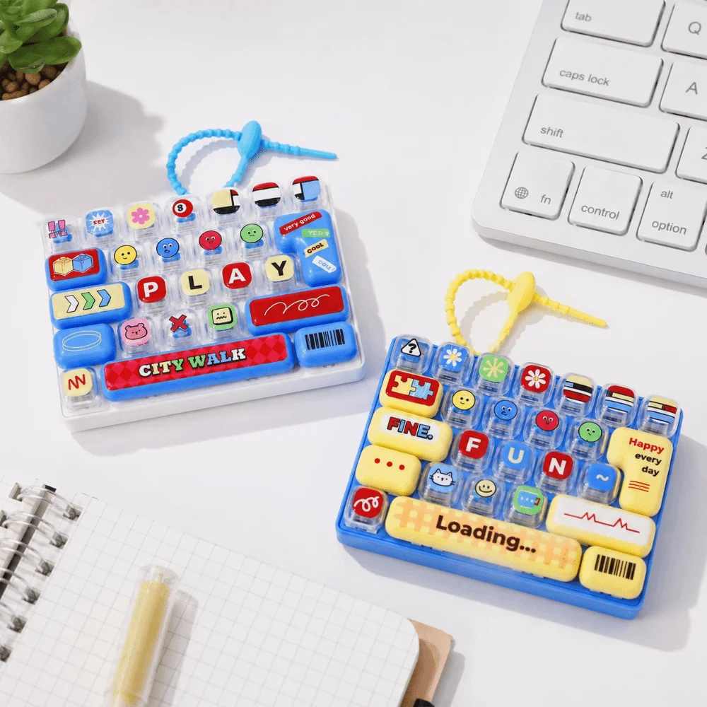 26-Key Decompression Button Transparent Dual-Tone Simulation Keyboard Mini Keyboard Pendant Cute Design Keyboard Keychain