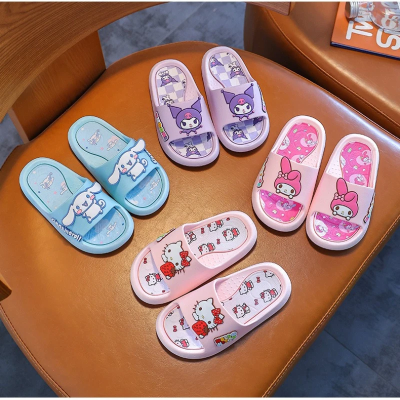 Kawaii Sanrio Kuromi Cartoon Kids Slides Breathable Bathroom Slippers Non-Slip Hello Kitty Cinnamoroll My Melody Outdoor Sandals
