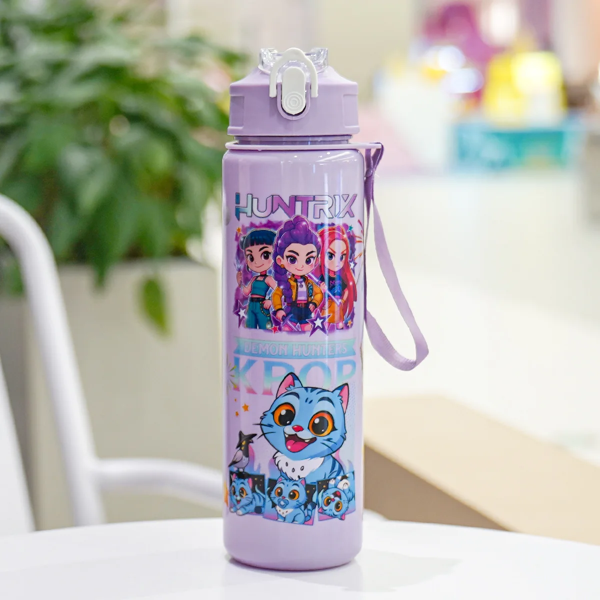 Heißer Verkauf: 700ml Trinkbecher aus Kunststoff mit Cartoon-Print | Rumi Mira Zoey Jinu Celine | Tragbarer Outdoor-Strohhalmbecher für Kinder, grenzüberschreitend