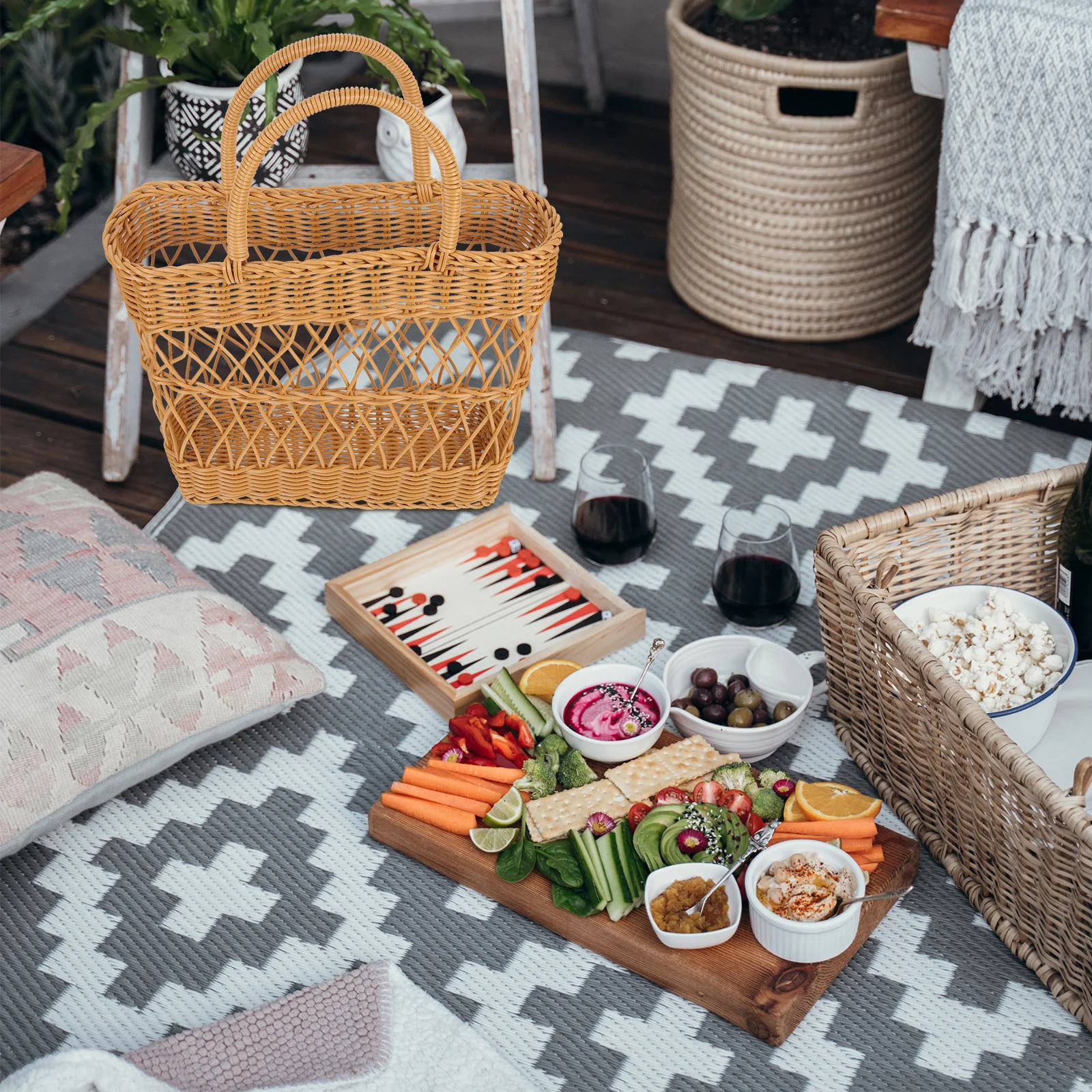 

Hand-Woven Plastic Fruit Basket Durable Storage Organizer For Picnic Camping Outdoor Wedding Decor Woven Grocery Carrier