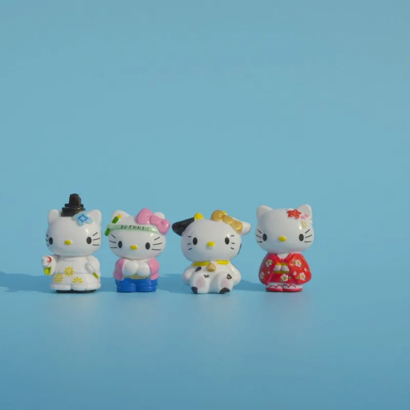 Sanrio Hello Kitty ตกแต่งตุ๊กตาอะนิเมะตุ๊กตาน่ารักของเล่น Q figurals อะนิเมะรถแอคชั่นโต๊ะตกแต่งหน้าเค้กโมเดลของขวัญสำหรับเด็ก