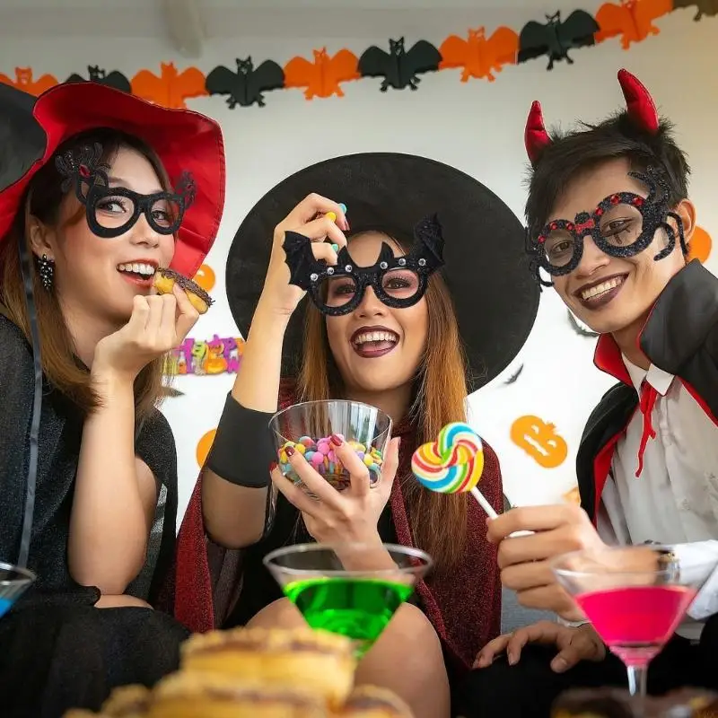 8Pcs Funny Plastic Glasses Frame Halloween Costume Accessories for Adult Kid Y4QC view 2